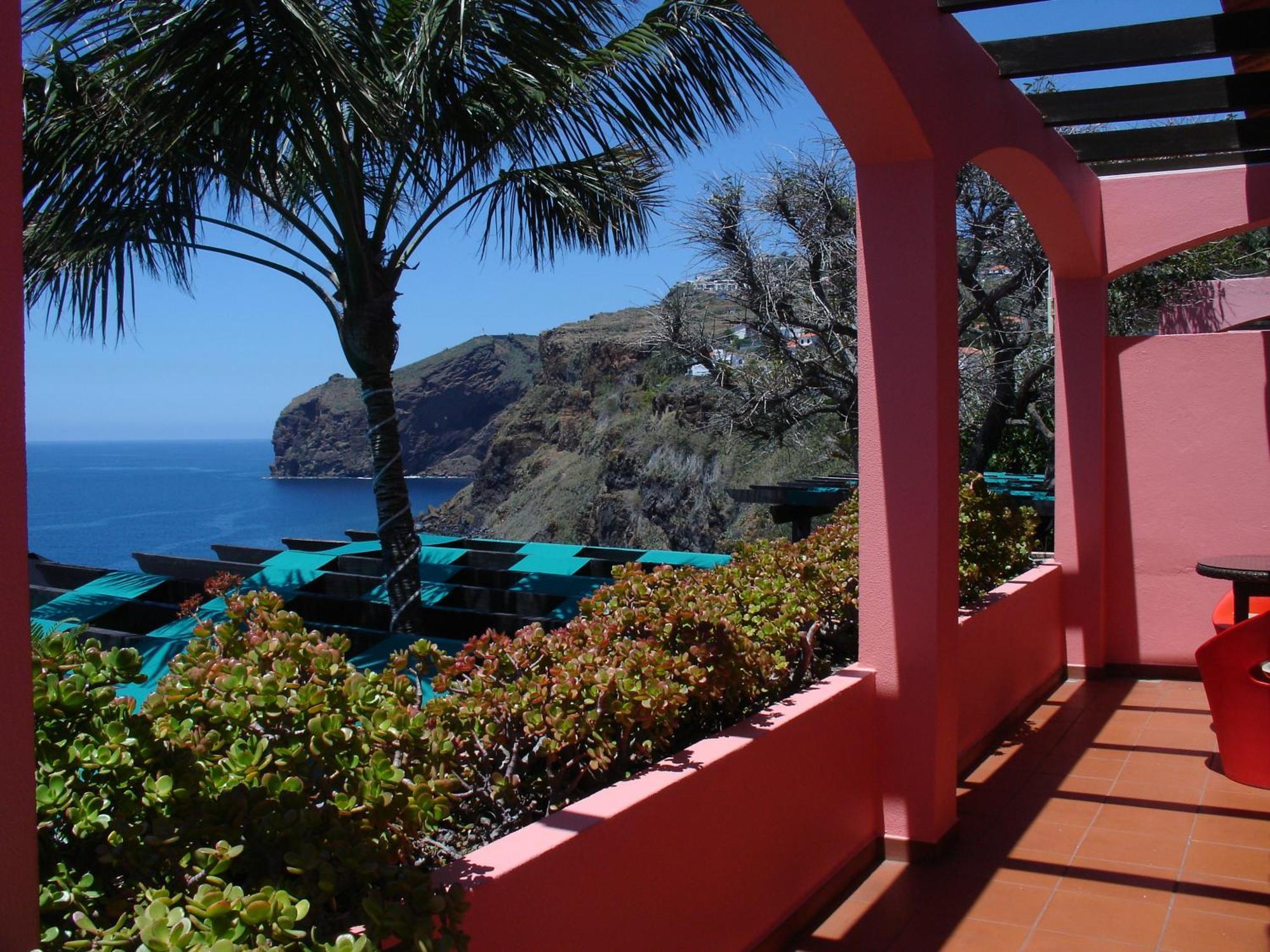 Inn & Art Madeira Caniço Exterior foto